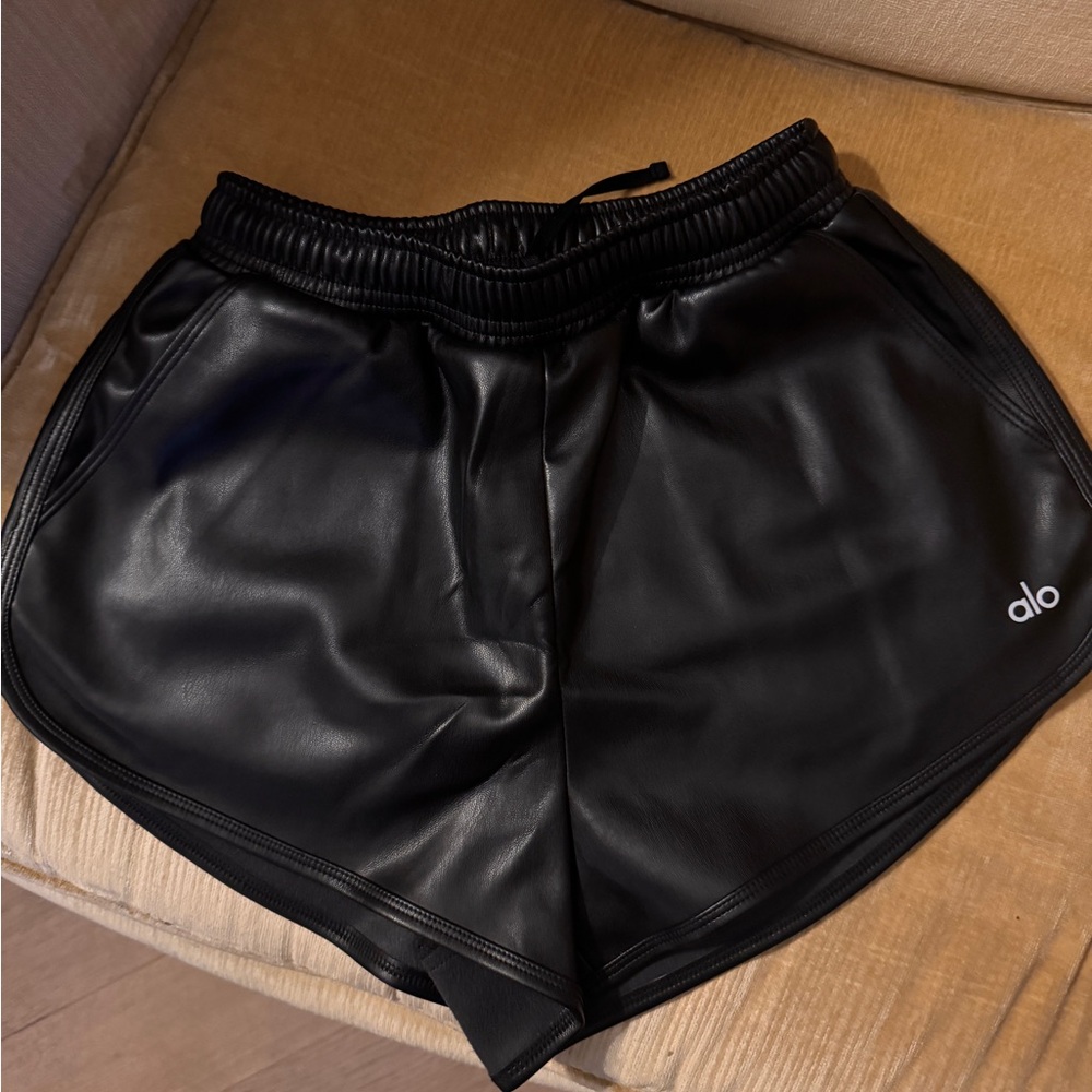 ALO Yoga Black Women's faux leather  Shorts